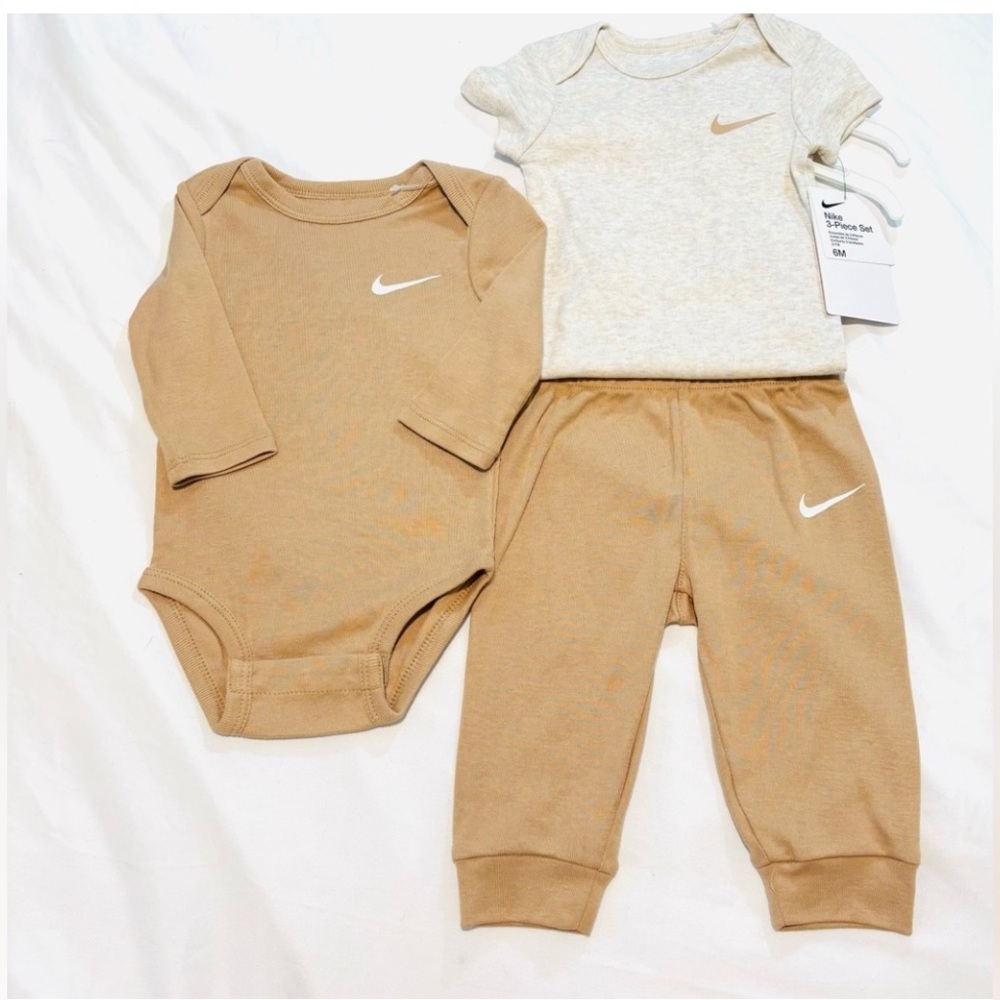 Nike 3 PC Hemp Color 6 Month Old Essentials Set
